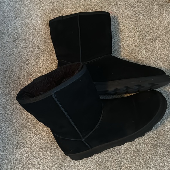 TIME AND TRU Black Suede Cozy Boots - Picture 4 of 5